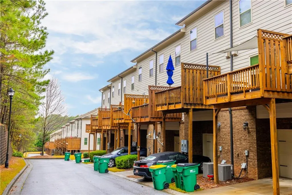 7385 Highland Bluff, Atlanta, Georgia 30328, 3 Bedrooms Bedrooms, ,3 BathroomsBathrooms,Residential,Sold,7385 Highland Bluff,7151123