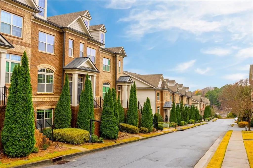 7385 Highland Bluff, Atlanta, Georgia 30328, 3 Bedrooms Bedrooms, ,3 BathroomsBathrooms,Residential,Sold,7385 Highland Bluff,7151123