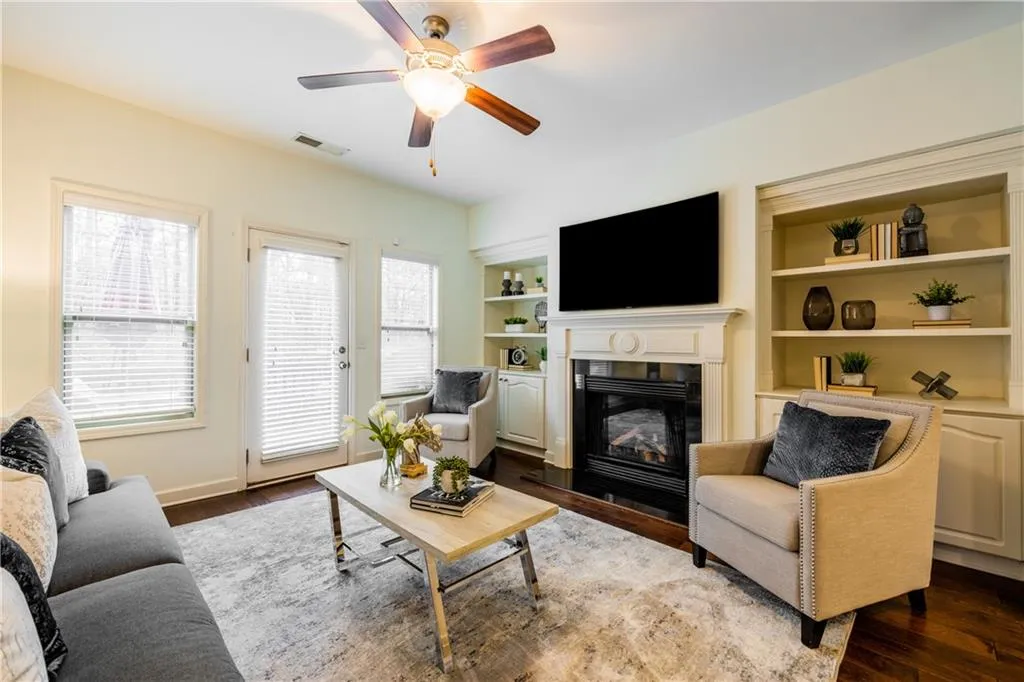 7385 Highland Bluff, Atlanta, Georgia 30328, 3 Bedrooms Bedrooms, ,3 BathroomsBathrooms,Residential,Sold,7385 Highland Bluff,7151123