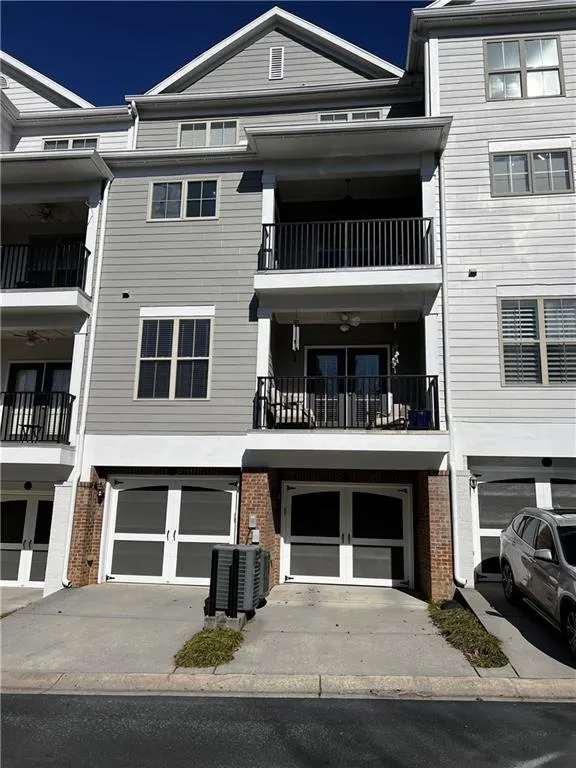 240 Le Gran Bend, Atlanta, Georgia 30328, 2 Bedrooms Bedrooms, ,2 BathroomsBathrooms,Residential,Sold,240 Le Gran Bend,7166974