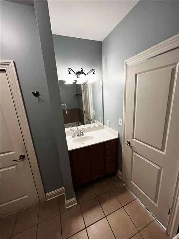 240 Le Gran Bend, Atlanta, Georgia 30328, 2 Bedrooms Bedrooms, ,2 BathroomsBathrooms,Residential,Sold,240 Le Gran Bend,7166974