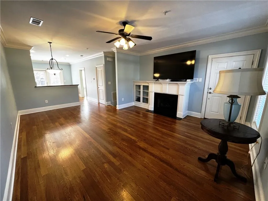 240 Le Gran Bend, Atlanta, Georgia 30328, 2 Bedrooms Bedrooms, ,2 BathroomsBathrooms,Residential,Sold,240 Le Gran Bend,7166974