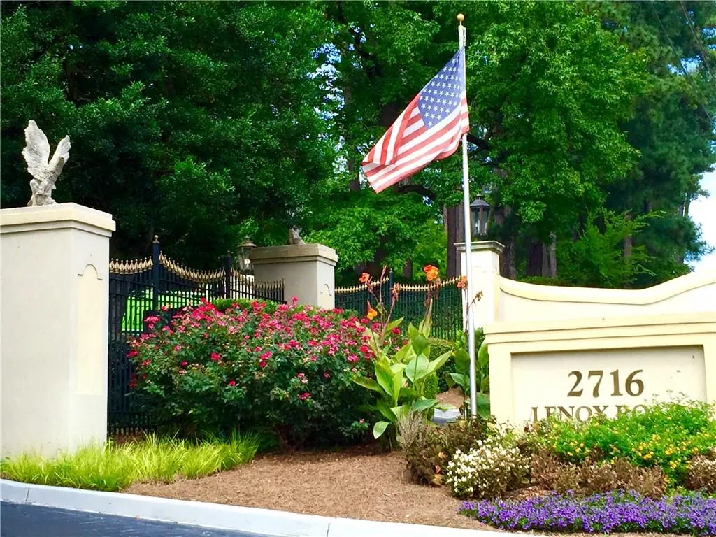 3111 Pine Heights Drive Ne Unit 3111, Atlanta, Georgia 30324, 2 Bedrooms Bedrooms, ,2 BathroomsBathrooms,Residential,Sold,3111 Pine Heights Drive Ne Unit 3111,5743093