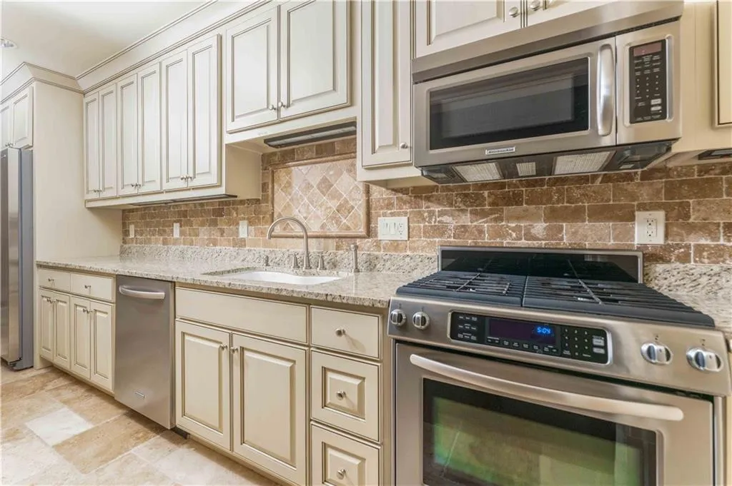 3558 Mill Creek Road Ne, Atlanta, Georgia 30319, 6 Bedrooms Bedrooms, ,7 BathroomsBathrooms,Residential,For Sale,3558 Mill Creek Road Ne,7651963