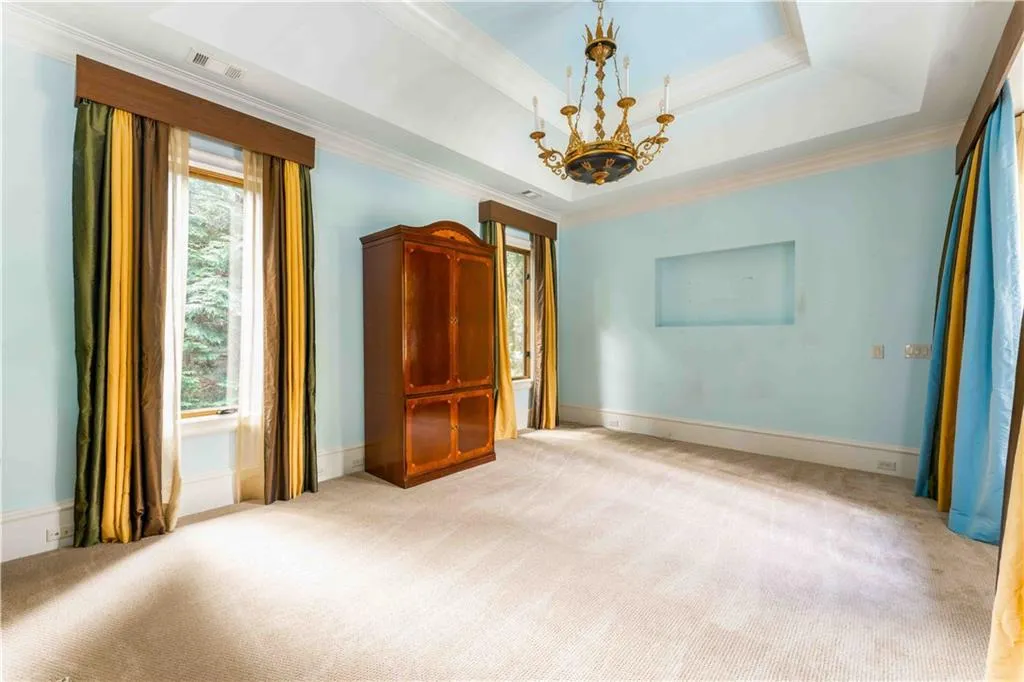 3558 Mill Creek Road Ne, Atlanta, Georgia 30319, 6 Bedrooms Bedrooms, ,7 BathroomsBathrooms,Residential,For Sale,3558 Mill Creek Road Ne,7651963
