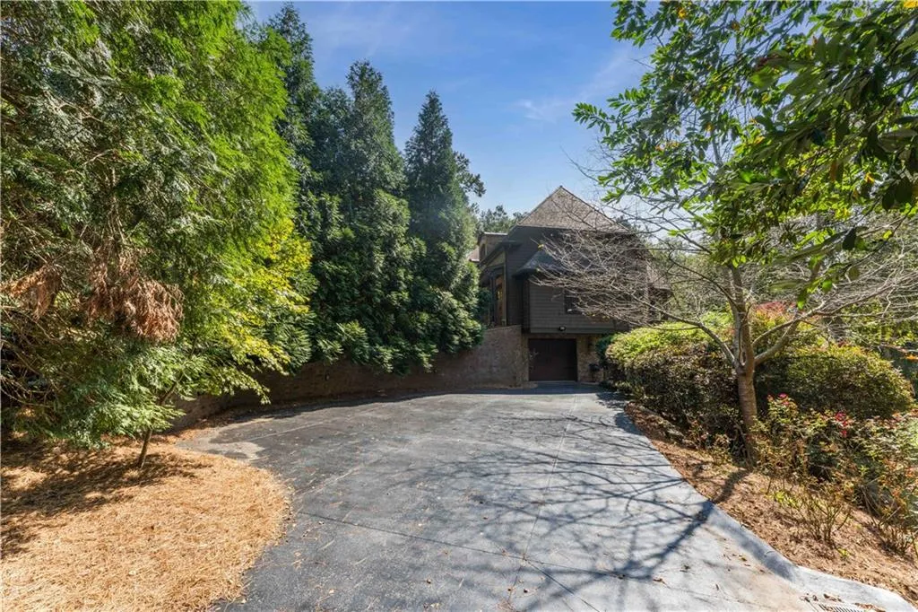 3558 Mill Creek Road Ne, Atlanta, Georgia 30319, 6 Bedrooms Bedrooms, ,7 BathroomsBathrooms,Residential,For Sale,3558 Mill Creek Road Ne,7651963