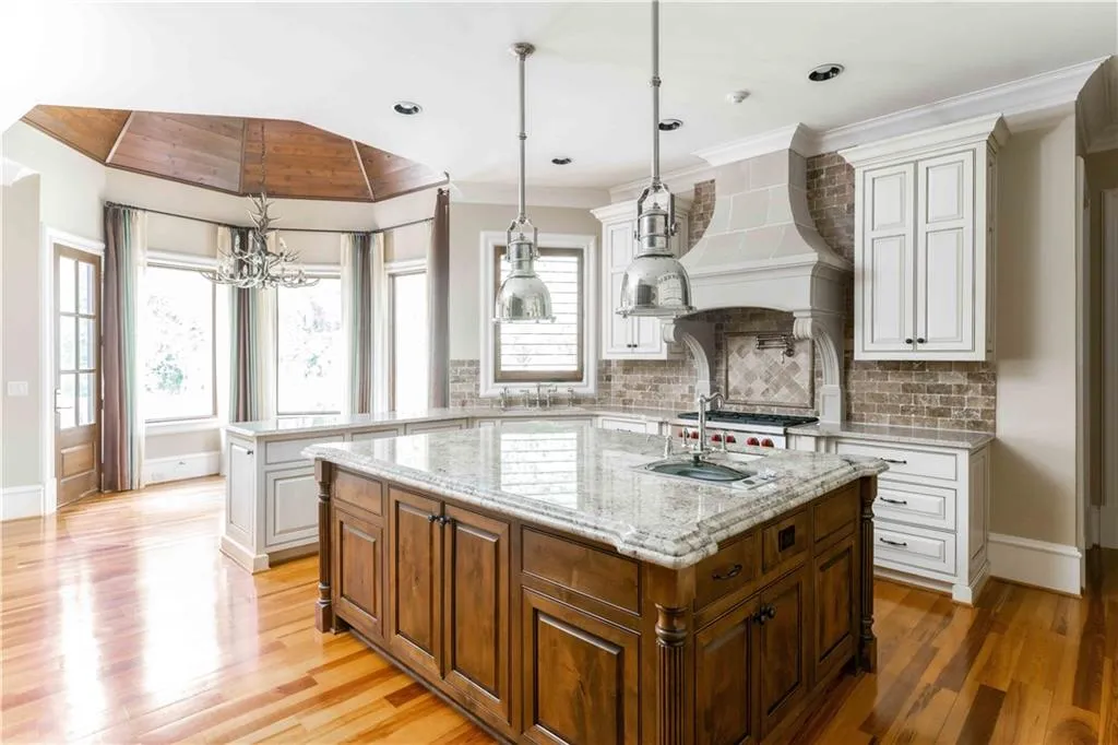 3558 Mill Creek Road Ne, Atlanta, Georgia 30319, 6 Bedrooms Bedrooms, ,7 BathroomsBathrooms,Residential,For Sale,3558 Mill Creek Road Ne,7651963