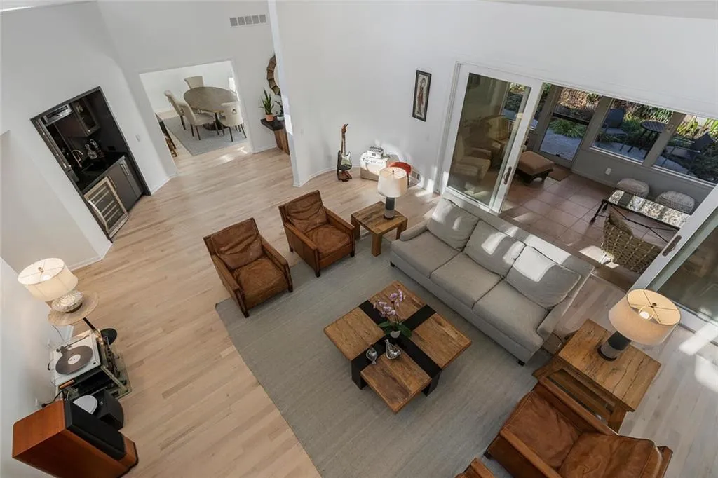 300 Idlewood Court, Atlanta, Georgia 30327, 4 Bedrooms Bedrooms, ,3 BathroomsBathrooms,Residential,Sold,300 Idlewood Court,7168599