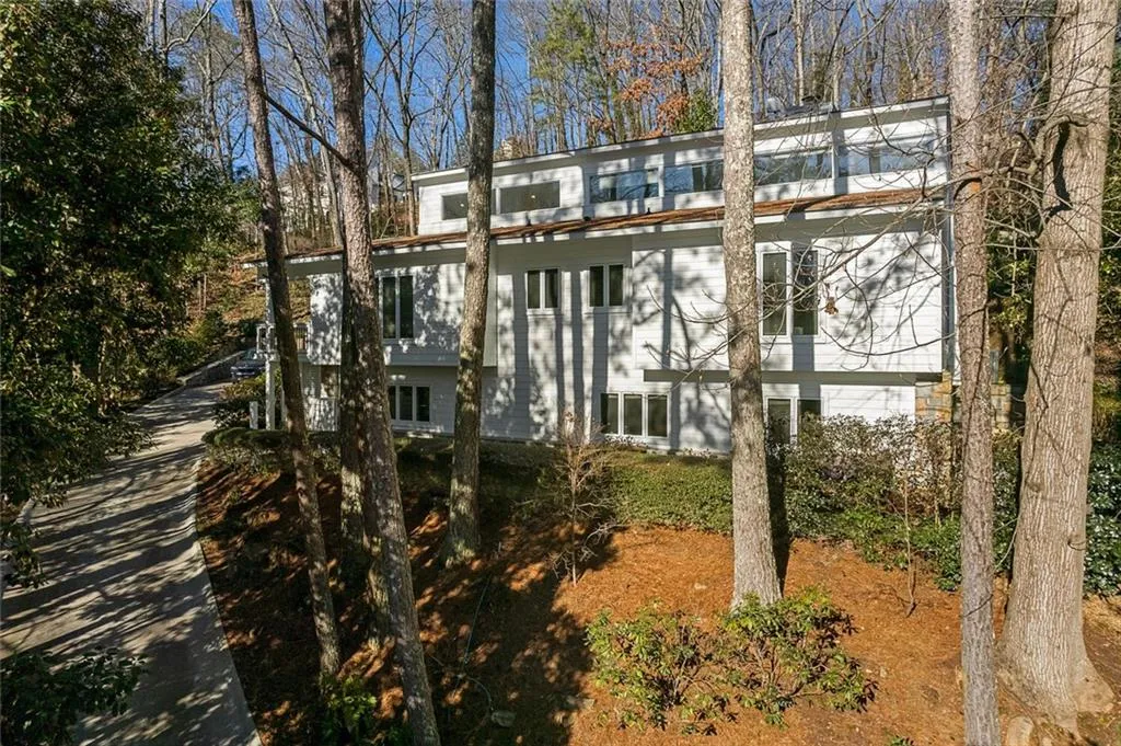 300 Idlewood Court, Atlanta, Georgia 30327, 4 Bedrooms Bedrooms, ,3 BathroomsBathrooms,Residential,Sold,300 Idlewood Court,7168599