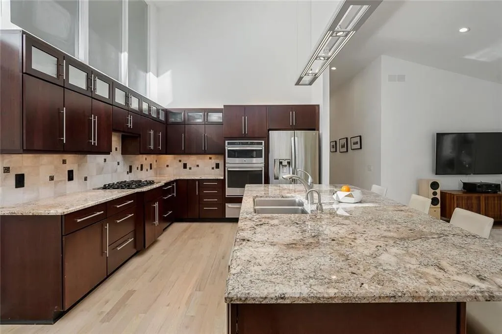 300 Idlewood Court, Atlanta, Georgia 30327, 4 Bedrooms Bedrooms, ,3 BathroomsBathrooms,Residential,Sold,300 Idlewood Court,7168599