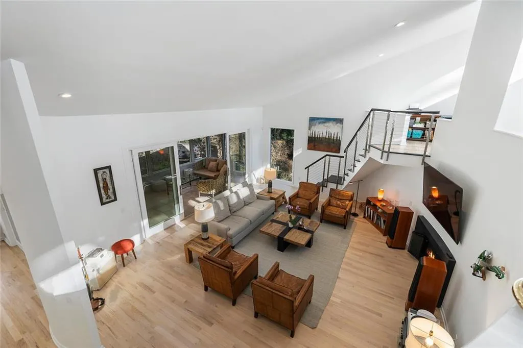 300 Idlewood Court, Atlanta, Georgia 30327, 4 Bedrooms Bedrooms, ,3 BathroomsBathrooms,Residential,Sold,300 Idlewood Court,7168599