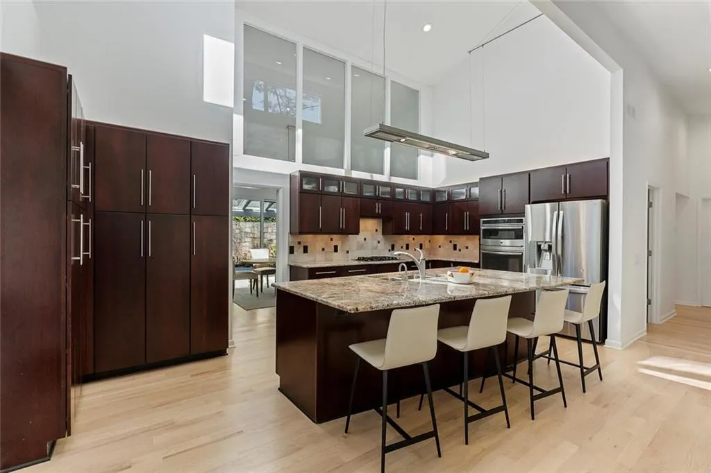 300 Idlewood Court, Atlanta, Georgia 30327, 4 Bedrooms Bedrooms, ,3 BathroomsBathrooms,Residential,Sold,300 Idlewood Court,7168599