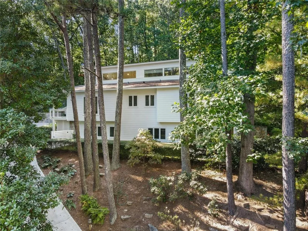300 Idlewood Court, Atlanta, Georgia 30327, 4 Bedrooms Bedrooms, ,3 BathroomsBathrooms,Residential,Sold,300 Idlewood Court,7168599
