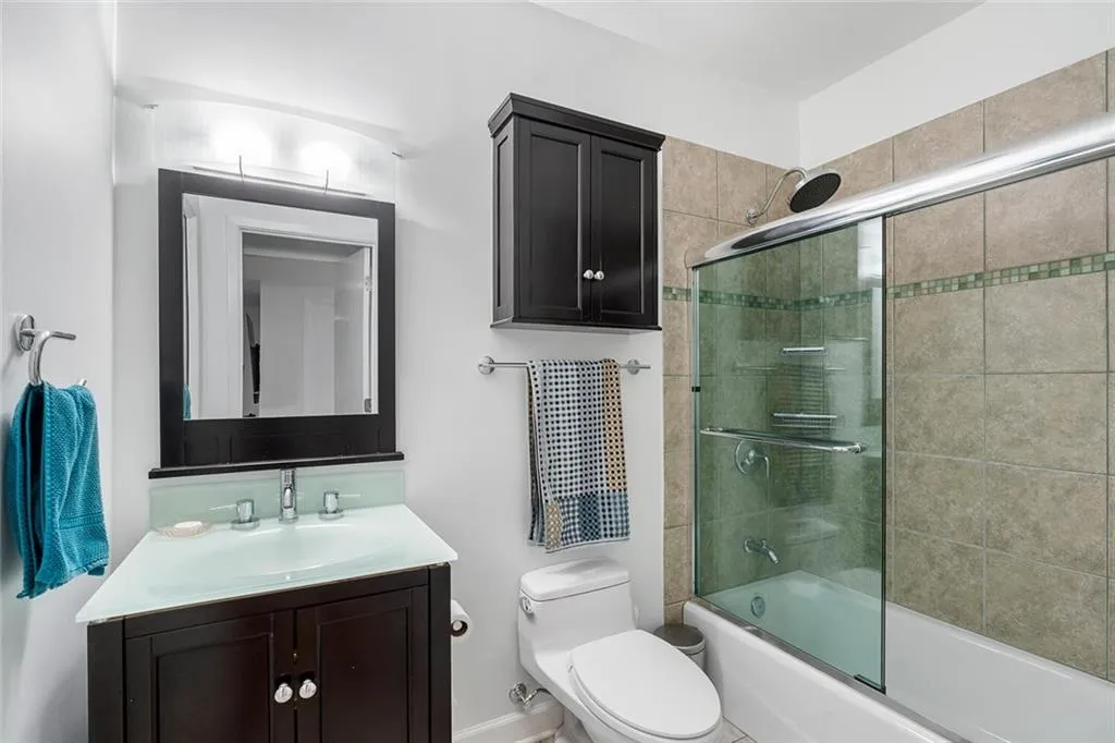 300 Idlewood Court, Atlanta, Georgia 30327, 4 Bedrooms Bedrooms, ,3 BathroomsBathrooms,Residential,Sold,300 Idlewood Court,7168599