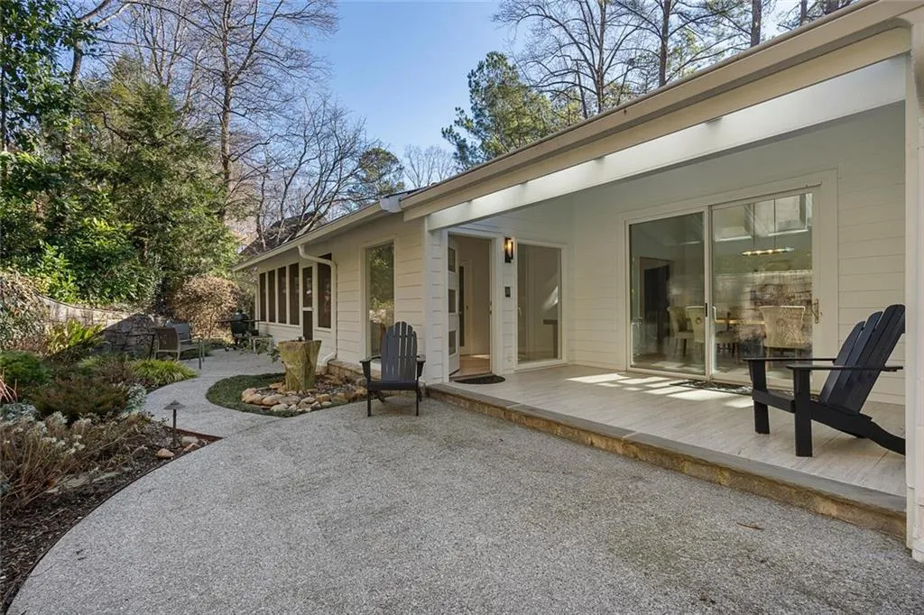 300 Idlewood Court, Atlanta, Georgia 30327, 4 Bedrooms Bedrooms, ,3 BathroomsBathrooms,Residential,Sold,300 Idlewood Court,7168599