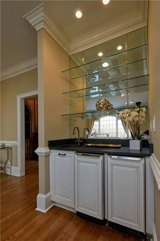 4240 E Conway Drive Nw, Atlanta, Georgia 30327, 3 Bedrooms Bedrooms, ,3 BathroomsBathrooms,Residential,Sold,4240 E Conway Drive Nw,5958147