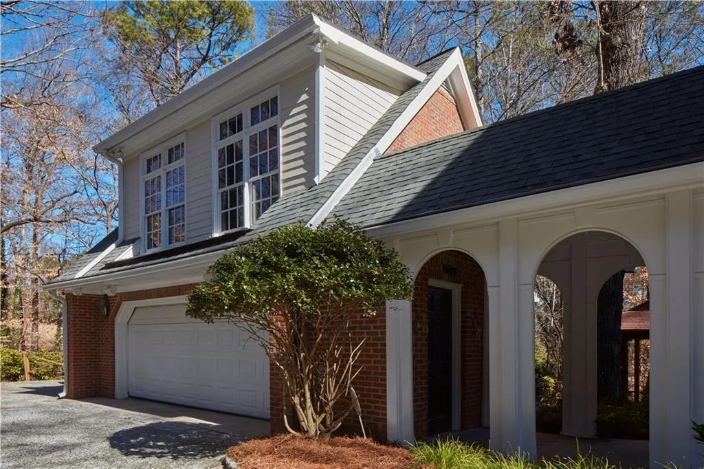 4240 E Conway Drive Nw, Atlanta, Georgia 30327, 3 Bedrooms Bedrooms, ,3 BathroomsBathrooms,Residential,Sold,4240 E Conway Drive Nw,5958147