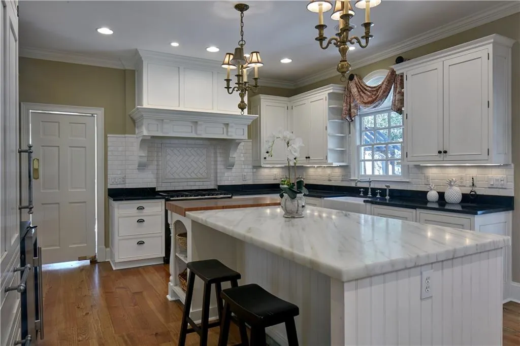 4240 E Conway Drive Nw, Atlanta, Georgia 30327, 3 Bedrooms Bedrooms, ,3 BathroomsBathrooms,Residential,Sold,4240 E Conway Drive Nw,5958147