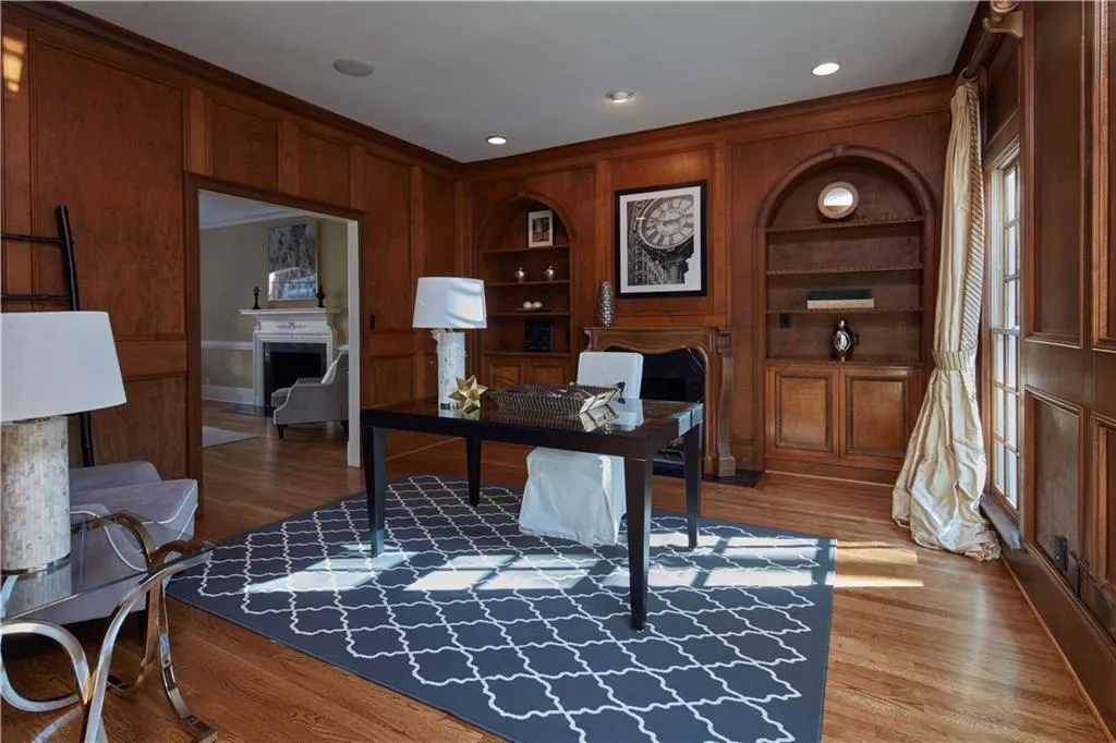 4240 E Conway Drive Nw, Atlanta, Georgia 30327, 3 Bedrooms Bedrooms, ,3 BathroomsBathrooms,Residential,Sold,4240 E Conway Drive Nw,5958147