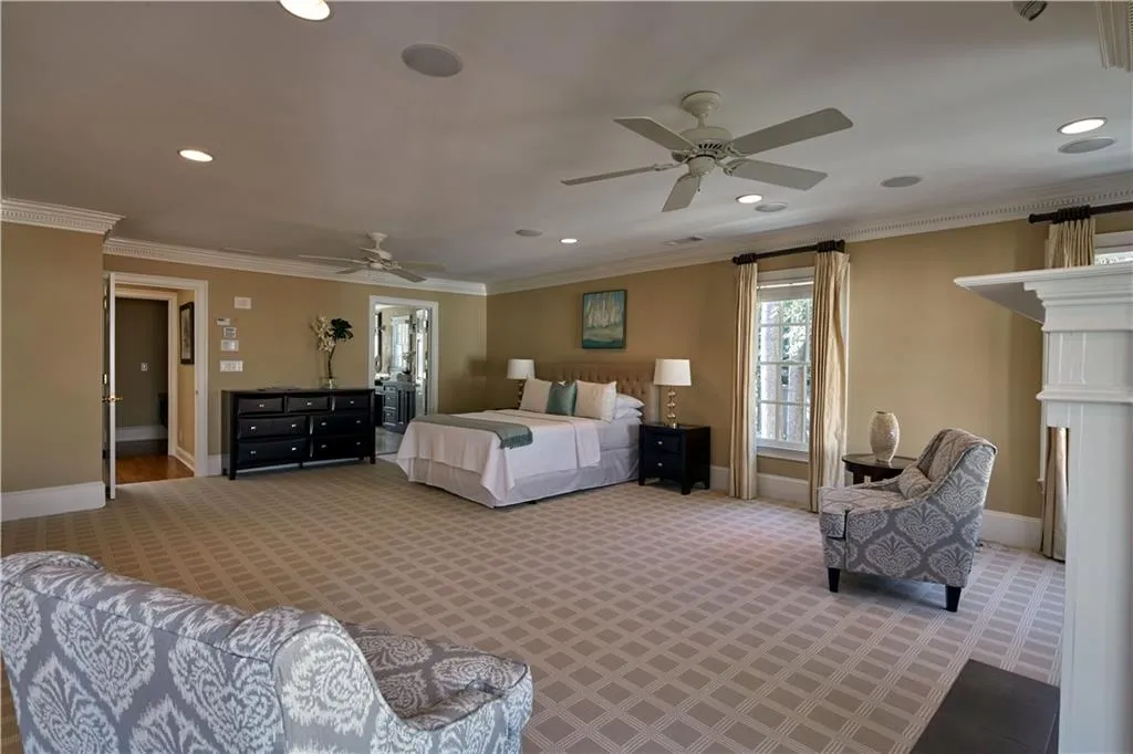 4240 E Conway Drive Nw, Atlanta, Georgia 30327, 3 Bedrooms Bedrooms, ,3 BathroomsBathrooms,Residential,Sold,4240 E Conway Drive Nw,5958147