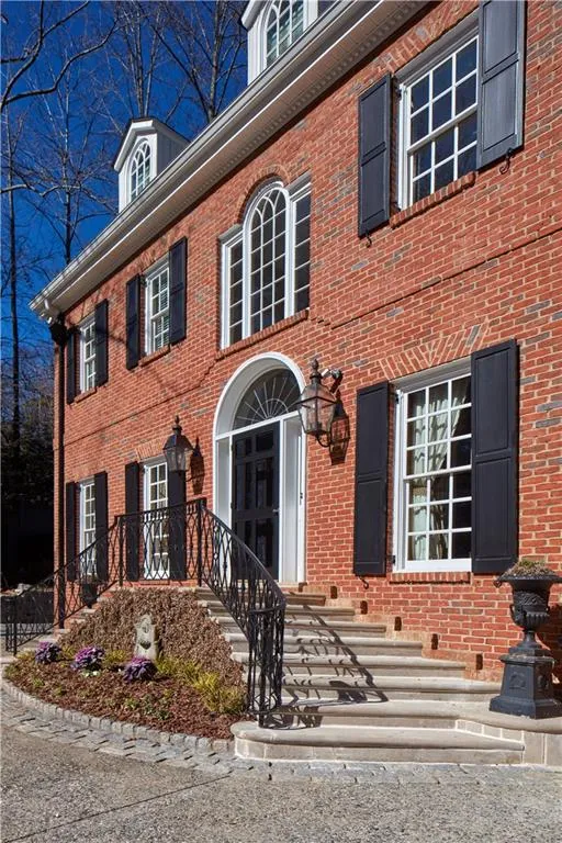 4240 E Conway Drive Nw, Atlanta, Georgia 30327, 3 Bedrooms Bedrooms, ,3 BathroomsBathrooms,Residential,Sold,4240 E Conway Drive Nw,5958147