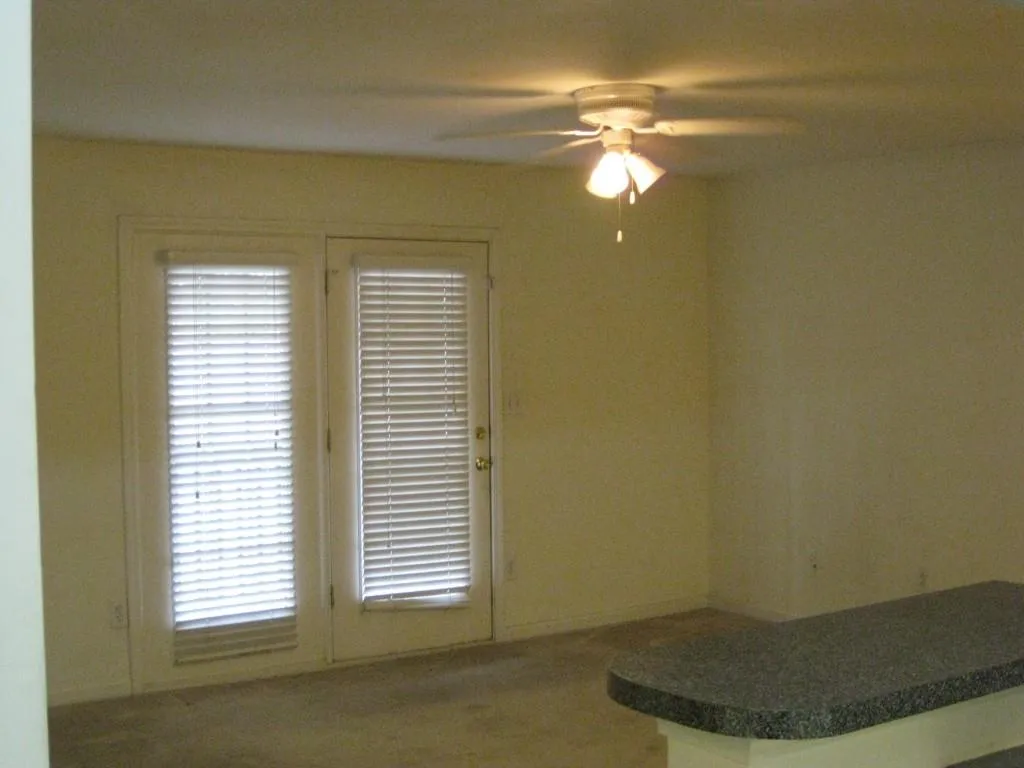 404 Brighton Point, Sandy Springs, Georgia 30328, 2 Bedrooms Bedrooms, ,2 BathroomsBathrooms,Residential,Sold,404 Brighton Point,5514740