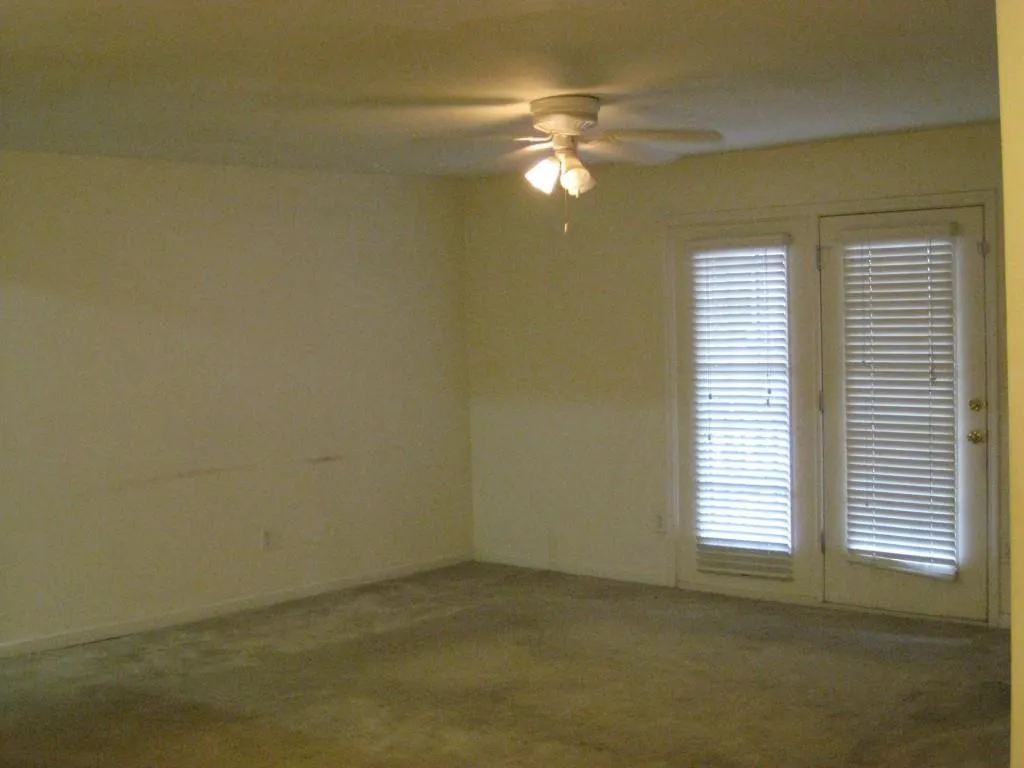 404 Brighton Point, Sandy Springs, Georgia 30328, 2 Bedrooms Bedrooms, ,2 BathroomsBathrooms,Residential,Sold,404 Brighton Point,5514740