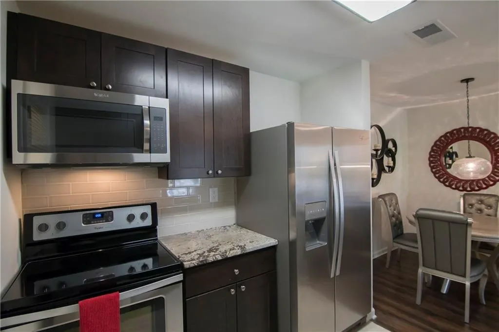 547 Granville Court, Atlanta, Georgia 30328, 1 Bedroom Bedrooms, ,1 BathroomBathrooms,Residential,Sold,547 Granville Court,7517683