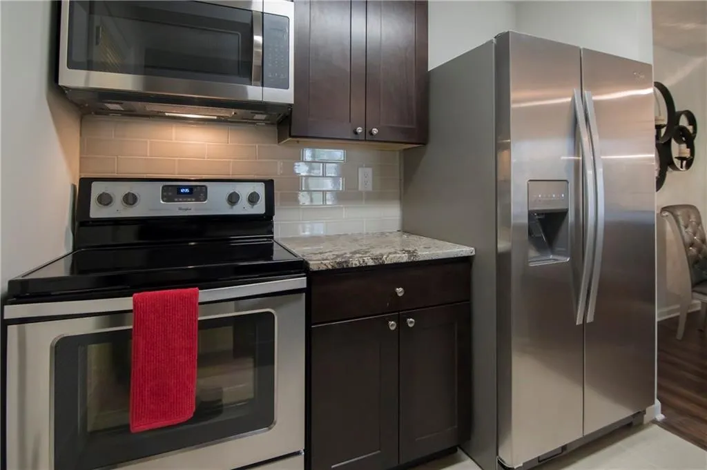 547 Granville Court, Atlanta, Georgia 30328, 1 Bedroom Bedrooms, ,1 BathroomBathrooms,Residential,Sold,547 Granville Court,7517683