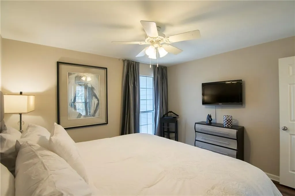 547 Granville Court, Atlanta, Georgia 30328, 1 Bedroom Bedrooms, ,1 BathroomBathrooms,Residential,Sold,547 Granville Court,7517683