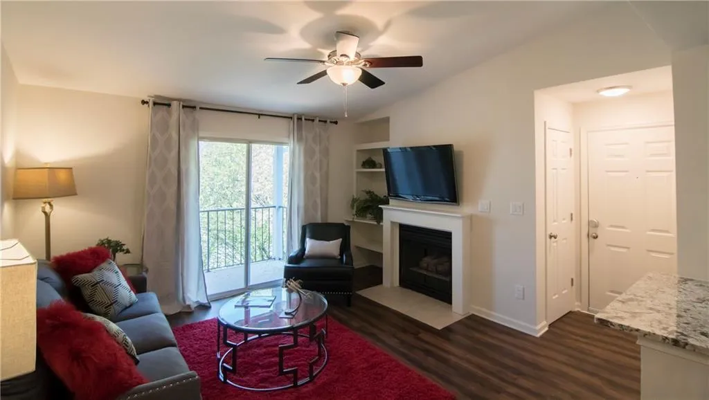 547 Granville Court, Atlanta, Georgia 30328, 1 Bedroom Bedrooms, ,1 BathroomBathrooms,Residential,Sold,547 Granville Court,7517683