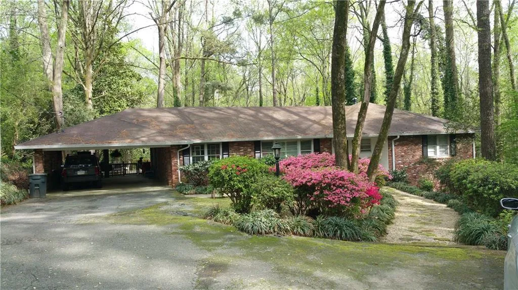 4615 Lake Forrest Drive, Sandy Springs, Georgia 30342, 3 Bedrooms Bedrooms, ,2 BathroomsBathrooms,Residential,Sold,4615 Lake Forrest Drive,5599191