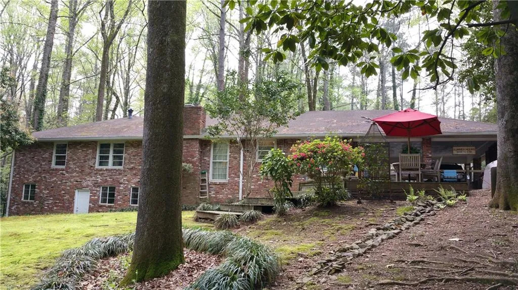 4615 Lake Forrest Drive, Sandy Springs, Georgia 30342, 3 Bedrooms Bedrooms, ,2 BathroomsBathrooms,Residential,Sold,4615 Lake Forrest Drive,5599191