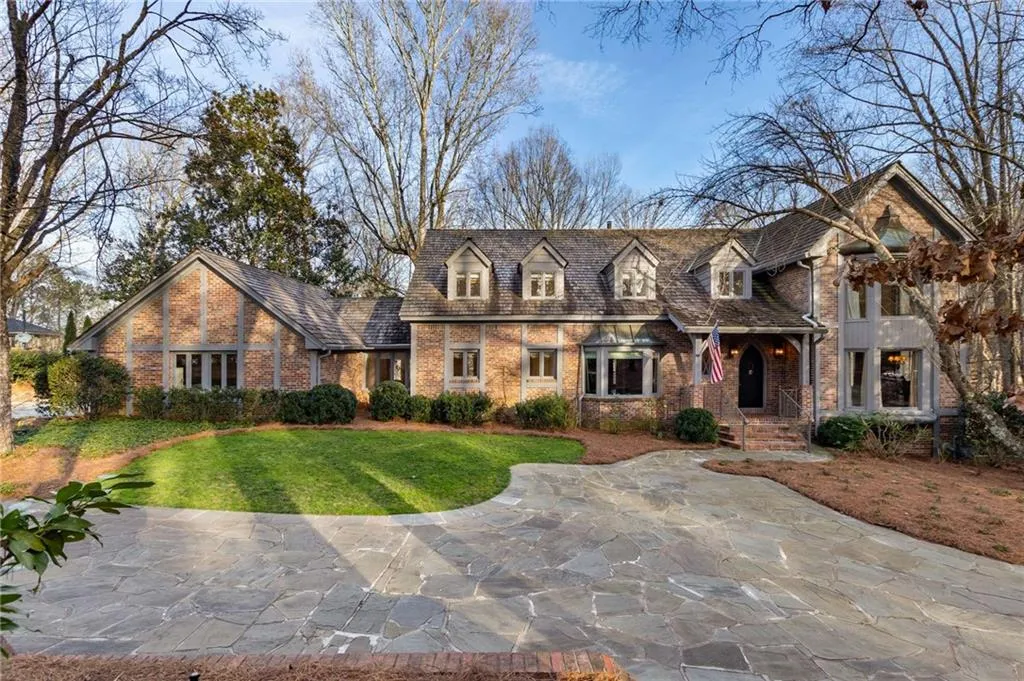 8185 Habersham Waters Road, Atlanta, Georgia 30350, 6 Bedrooms Bedrooms, ,5 BathroomsBathrooms,Residential,Sold,8185 Habersham Waters Road,7522188