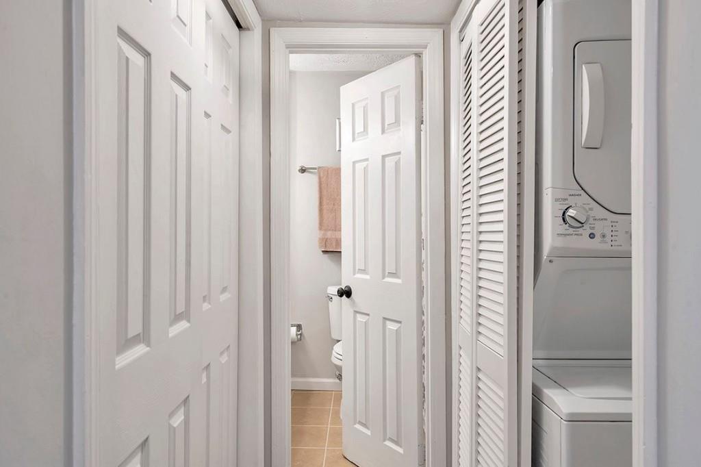 6700 Roswell Road Unit 26B, Sandy Springs, Georgia 30328, 2 Bedrooms Bedrooms, ,1 BathroomBathrooms,Residential,Sold,6700 Roswell Road Unit 26B,7289428