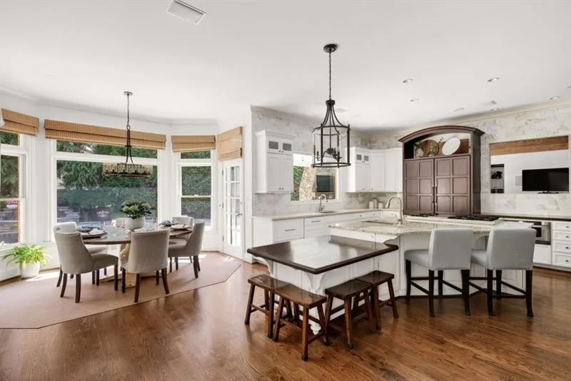 740 Riley Place, Atlanta, Georgia 30327, 7 Bedrooms Bedrooms, 0 ,7 BathroomsBathrooms,Residential,For Sale,740 Riley Place,7817217