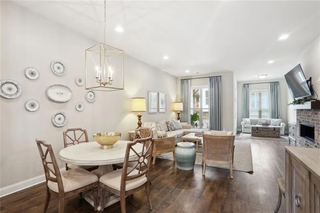 4311 Parkside Place, Sandy Springs, Georgia 30342, 3 Bedrooms Bedrooms, ,3 BathroomsBathrooms,Residential,Sold,4311 Parkside Place,7427506