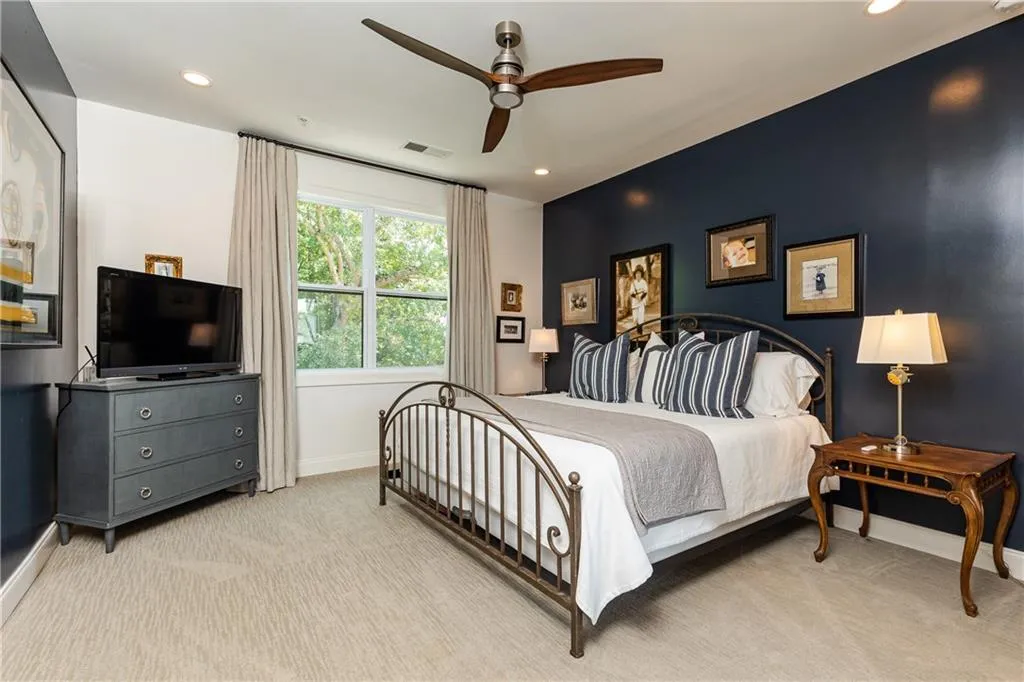 160 Ridgely Court, Atlanta, Georgia 30342, 4 Bedrooms Bedrooms, ,4 BathroomsBathrooms,Residential,Sold,160 Ridgely Court,7068357