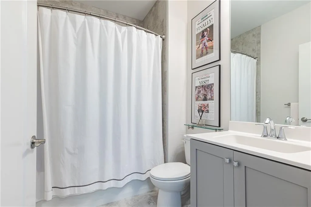 160 Ridgely Court, Atlanta, Georgia 30342, 4 Bedrooms Bedrooms, ,4 BathroomsBathrooms,Residential,Sold,160 Ridgely Court,7068357