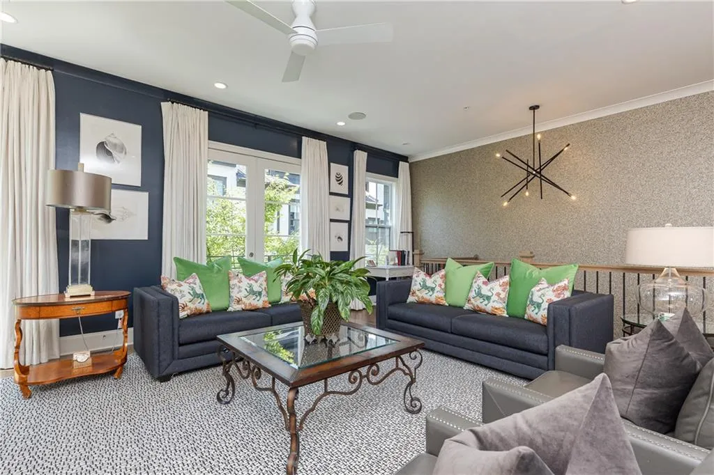 160 Ridgely Court, Atlanta, Georgia 30342, 4 Bedrooms Bedrooms, ,4 BathroomsBathrooms,Residential,Sold,160 Ridgely Court,7068357