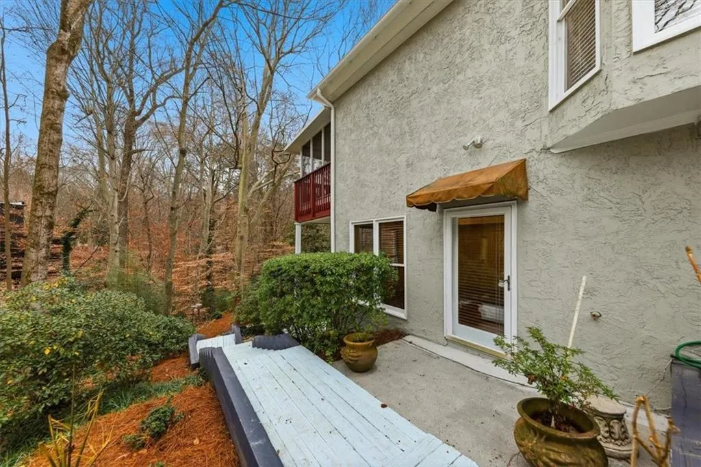 Patio / terrace featuring a deck