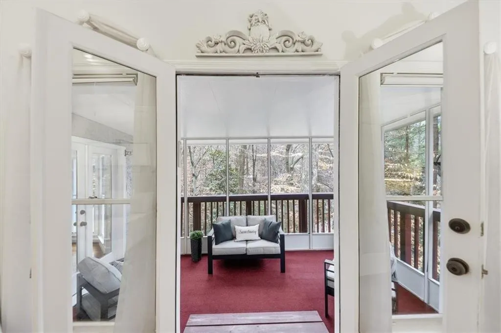 37 Plantation Drive Ne, Atlanta, Georgia 30324, 5 Bedrooms Bedrooms, 0 ,5 BathroomsBathrooms,Residential,For Sale,37 Plantation Drive Ne,7697951