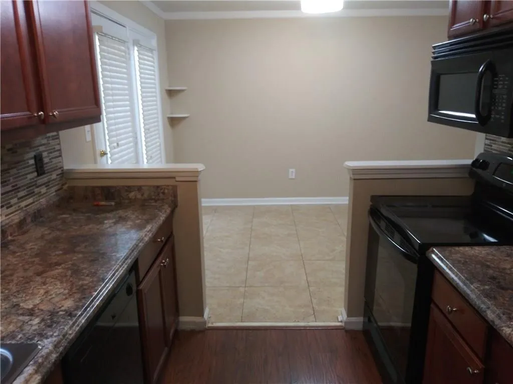 802 Brighton Point, Sandy Springs, Georgia 30328, 2 Bedrooms Bedrooms, ,2 BathroomsBathrooms,Residential,Sold,802 Brighton Point,6088599