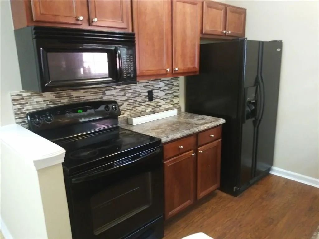 802 Brighton Point, Sandy Springs, Georgia 30328, 2 Bedrooms Bedrooms, ,2 BathroomsBathrooms,Residential,Sold,802 Brighton Point,6088599