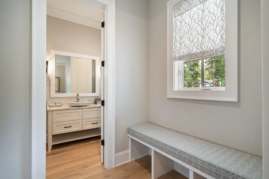 6480 Long Island Drive Nw, Sandy Springs, Georgia 30328, 6 Bedrooms Bedrooms, ,6 BathroomsBathrooms,Residential,Sold,6480 Long Island Drive Nw,6775542