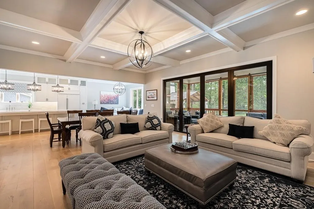 6480 Long Island Drive Nw, Sandy Springs, Georgia 30328, 6 Bedrooms Bedrooms, ,6 BathroomsBathrooms,Residential,Sold,6480 Long Island Drive Nw,6775542