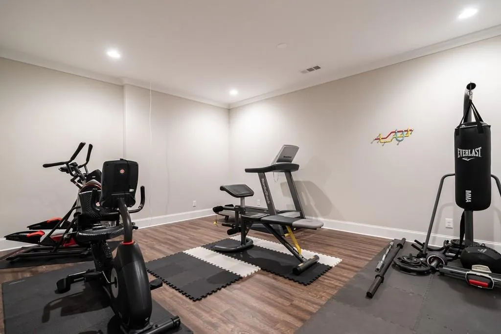 6480 Long Island Drive Nw, Sandy Springs, Georgia 30328, 6 Bedrooms Bedrooms, ,6 BathroomsBathrooms,Residential,Sold,6480 Long Island Drive Nw,6775542