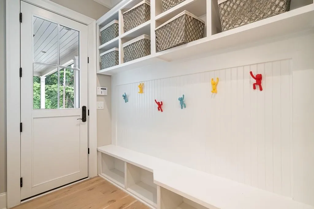 6480 Long Island Drive Nw, Sandy Springs, Georgia 30328, 6 Bedrooms Bedrooms, ,6 BathroomsBathrooms,Residential,Sold,6480 Long Island Drive Nw,6775542