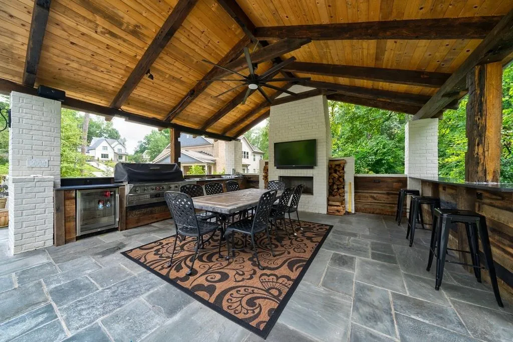 6480 Long Island Drive Nw, Sandy Springs, Georgia 30328, 6 Bedrooms Bedrooms, ,6 BathroomsBathrooms,Residential,Sold,6480 Long Island Drive Nw,6775542