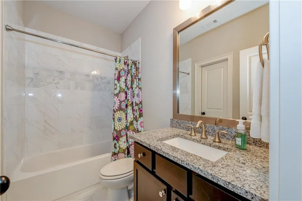 695 Glenairy Drive Ne, Sandy Springs, Georgia 30328, 6 Bedrooms Bedrooms, ,5 BathroomsBathrooms,Residential,Sold,695 Glenairy Drive Ne,6004957